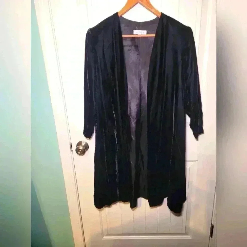 Vintage Ann Taylor Cardigan small.